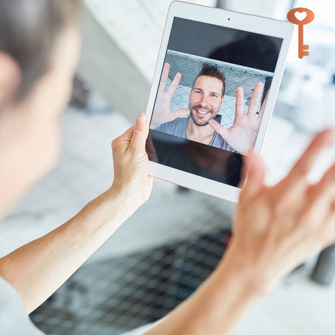 The 30-Day Long Distance Relationship Couple Digital Challenge